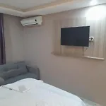 Moon Hotel 2*
