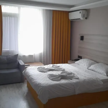 Moon Sirinevler Hotel 2*