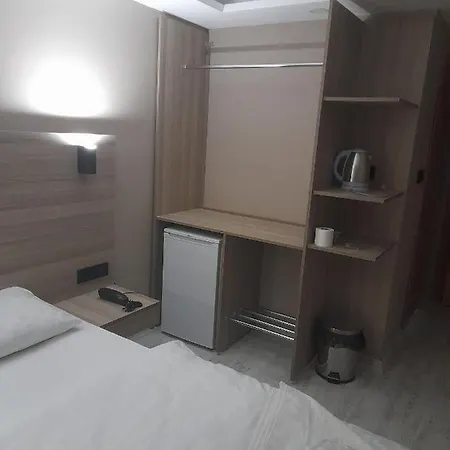 Hotel Moon Sirinevler 2*