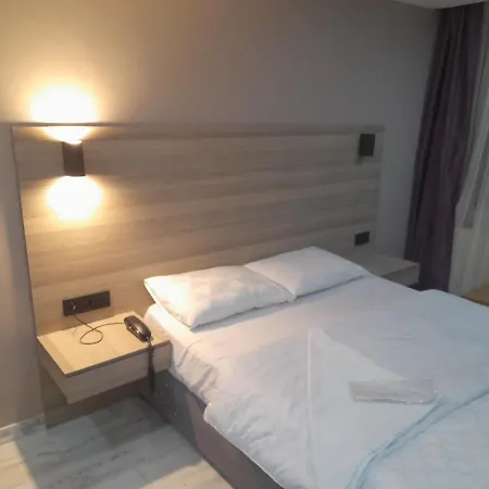 Otel Moon şirinevler 2*
