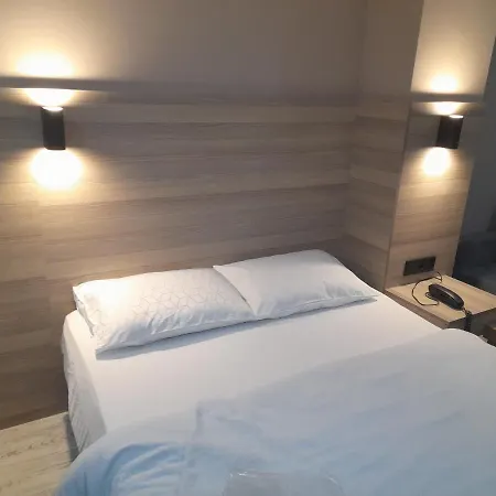 Moon şirinevler Otel